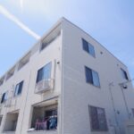 かわいいお部屋　ペット可 メゾネット２LDK アパート カローレ岡山市南区福富東